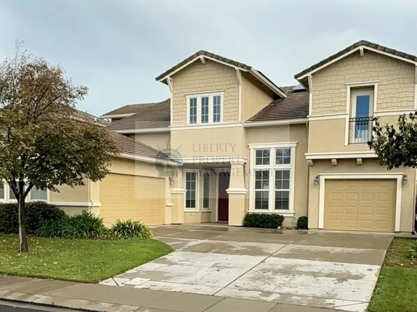 3012 Edgeview Dr, Modesto, CA 95355