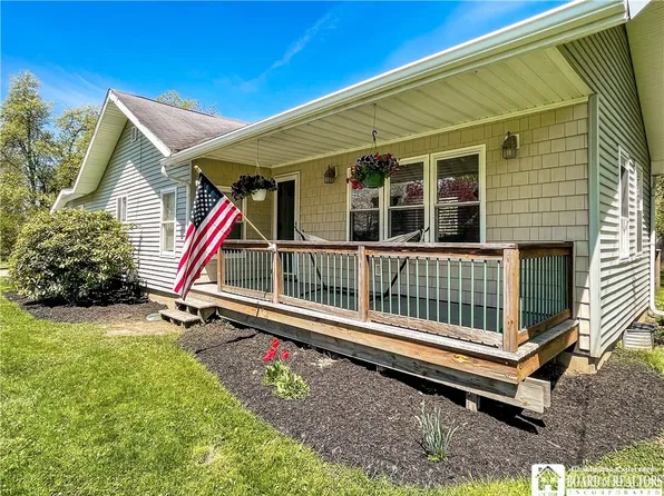 13 Jefferson St, Frewsburg, NY 14738