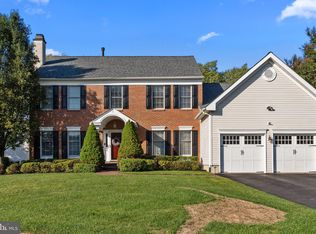 9 Sycamore Ln, Moorestown, NJ 08057