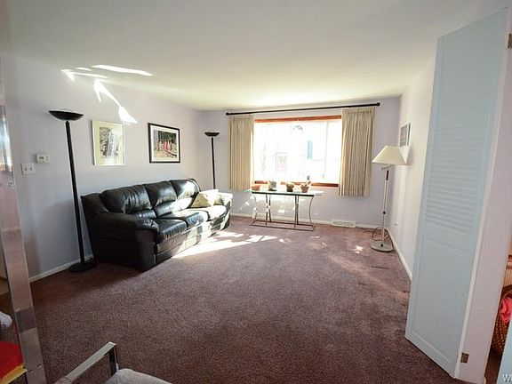 4th image of 309 North St APT 33