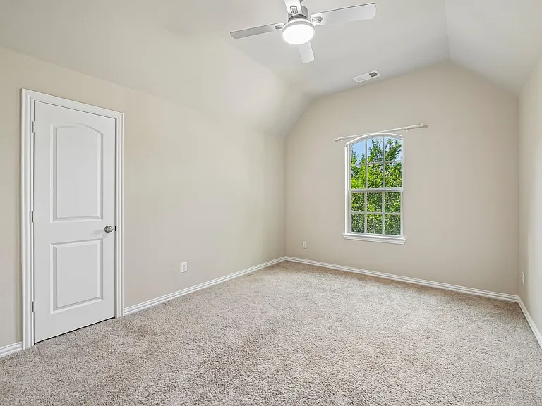 2676 McPherson Ln — Photo 36