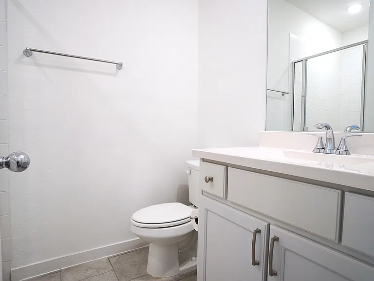 2420 Green River Rd — Photo 16