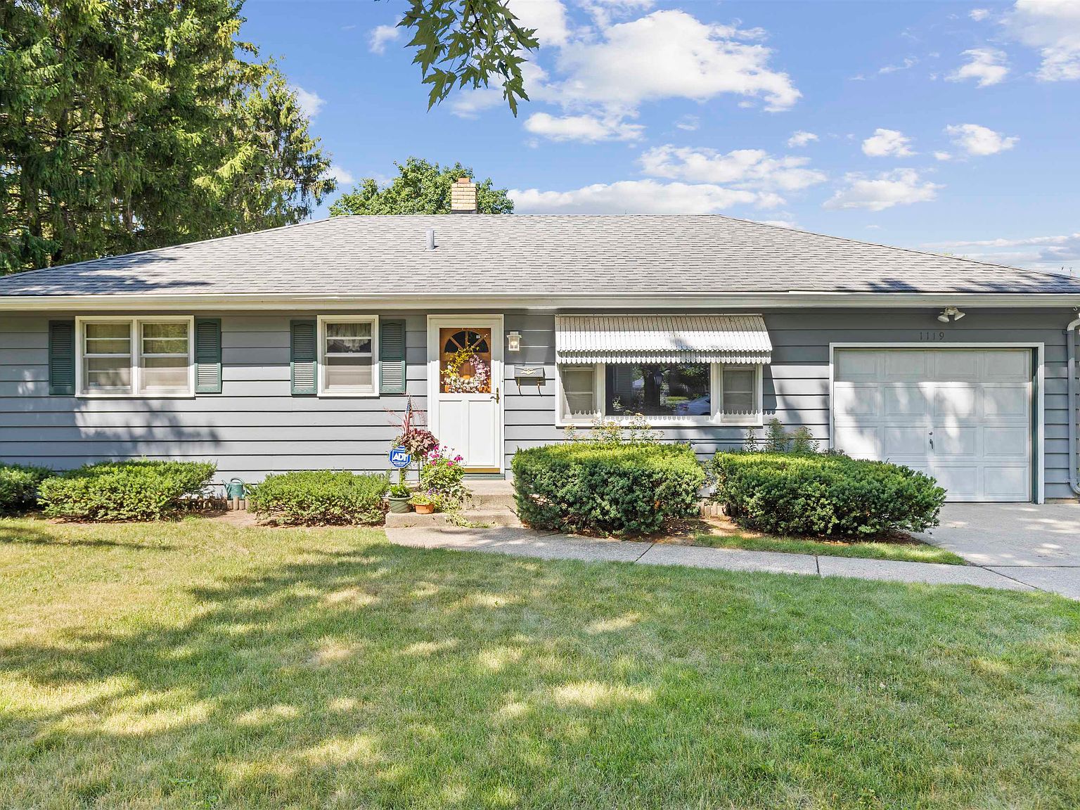 1119 Kingsway Ave, Rockford, IL 61108 Zillow