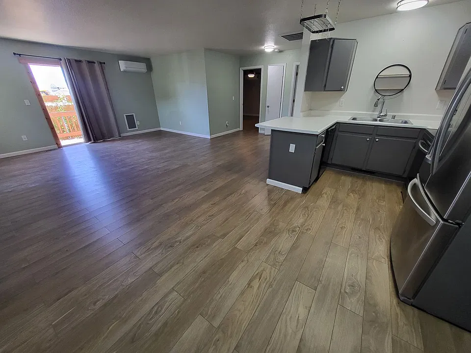 201 Nightingale Dr