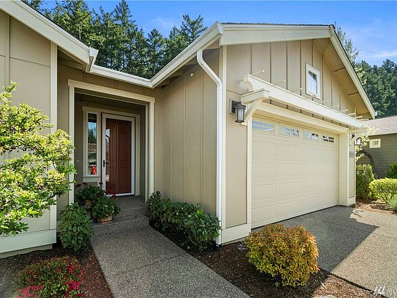 3rd image of 14415 192nd Avenue Ct E