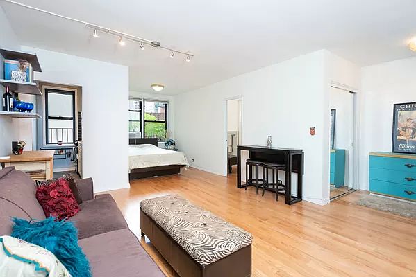 1st image of 242 E 38th St APT 3H