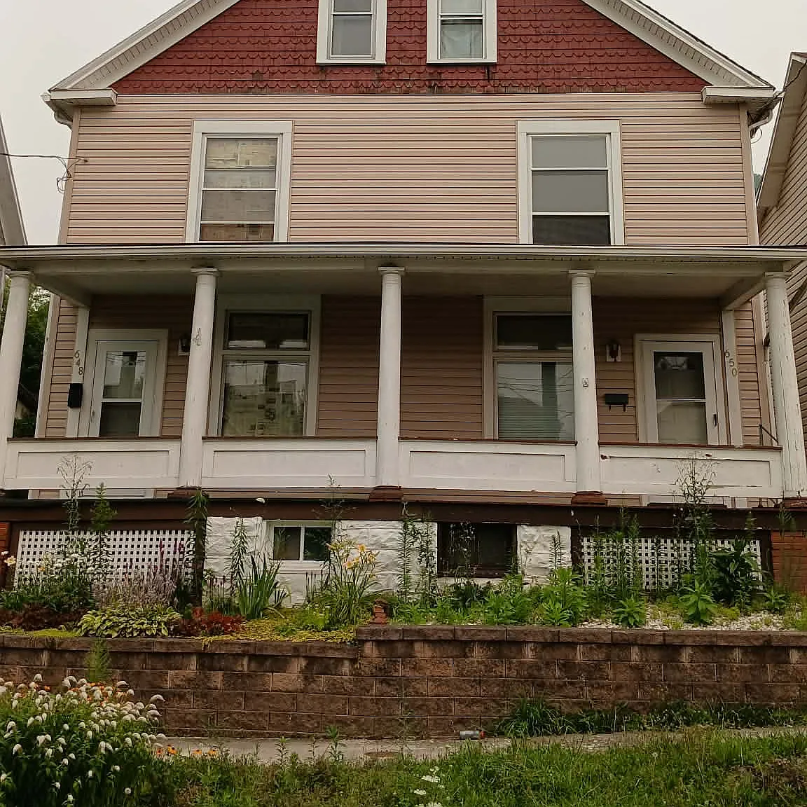 2 bed, $799 — Photo 1
