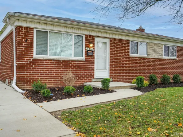 32542 Revere Dr, Warren, MI 48092