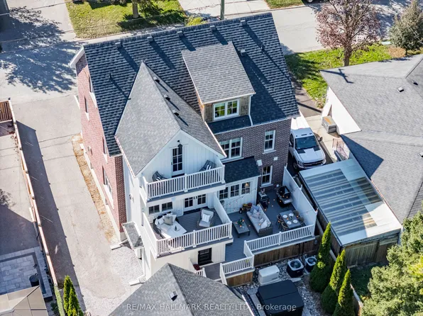 63 Market St, Whitchurch Stouffville, ON L4A 1G6