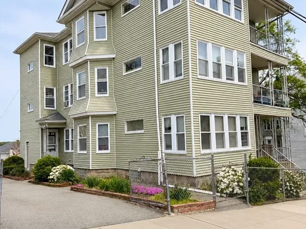 1026 Rock St #3, Fall River, MA 02720