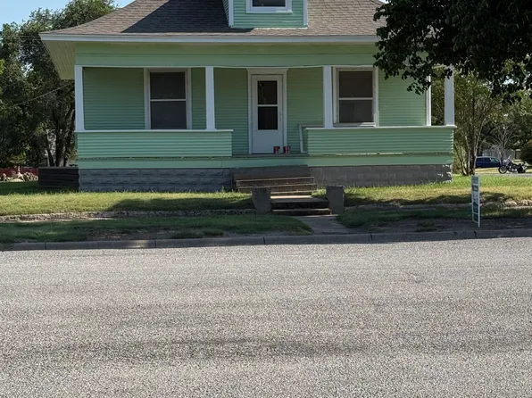 211 W Main St, Coldwater, KS 67029