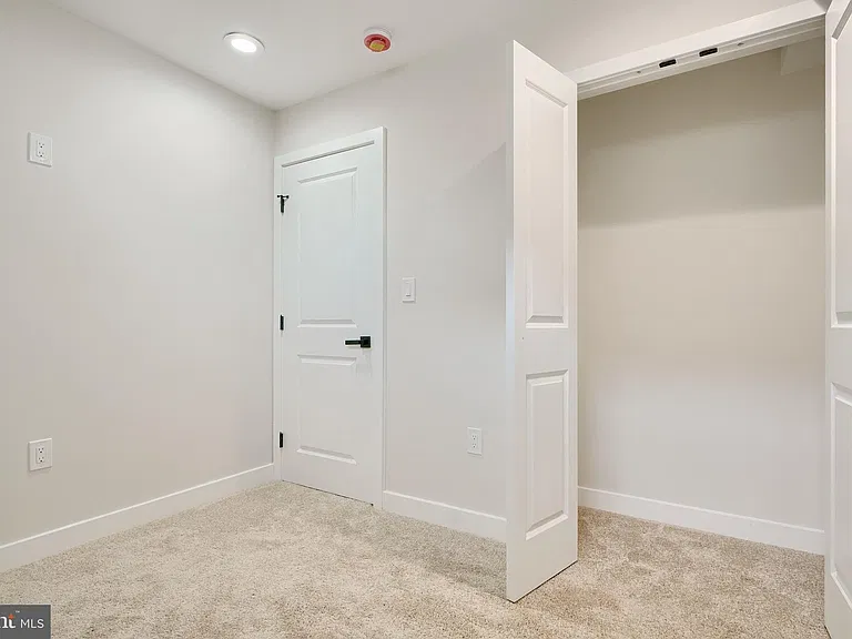 602 S Streeper St — Photo 25