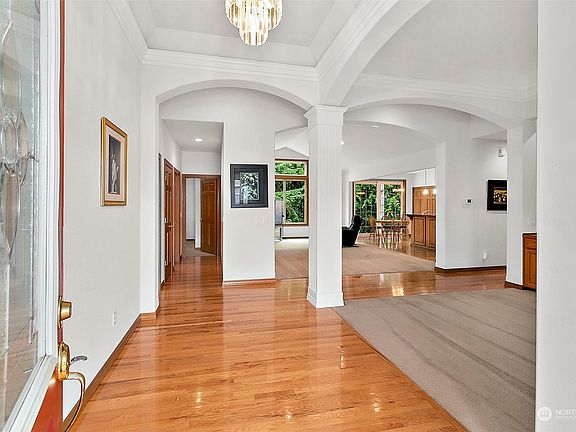 4th image of 17211 136th Avenue Ct E