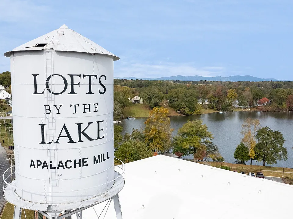 Lofts By The Lake