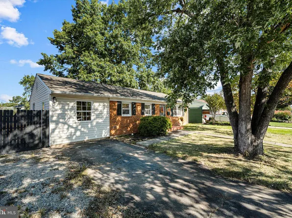 9422 King George Dr, Manassas, VA 20109