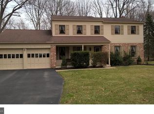 2375 Karen Ln, Hatboro, PA 19040