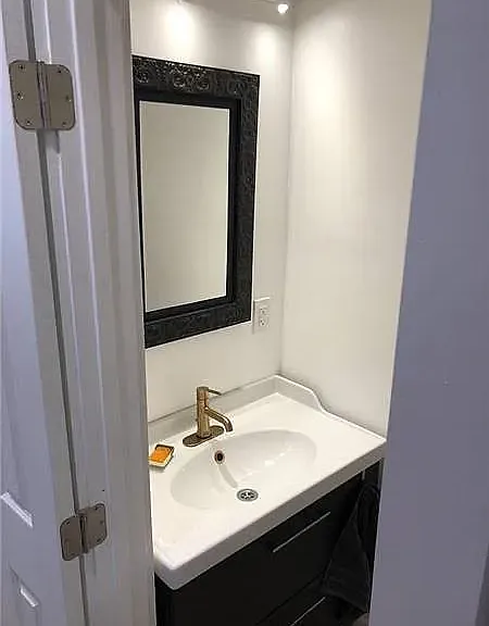 1-228 Webster St NE #1 — Photo 4