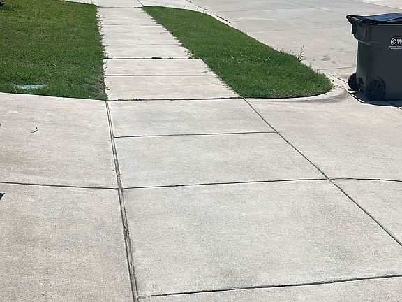 4th image of 3812 Mason Dr