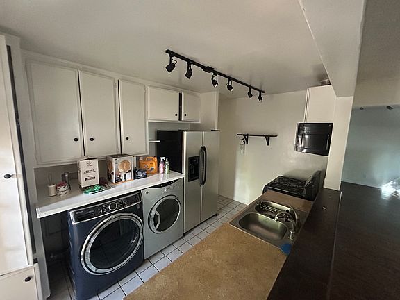 3rd image of 3837 Huron Ave Unit 1