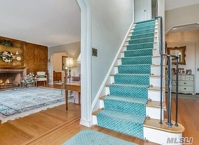 2nd image of 11 Glen Ln