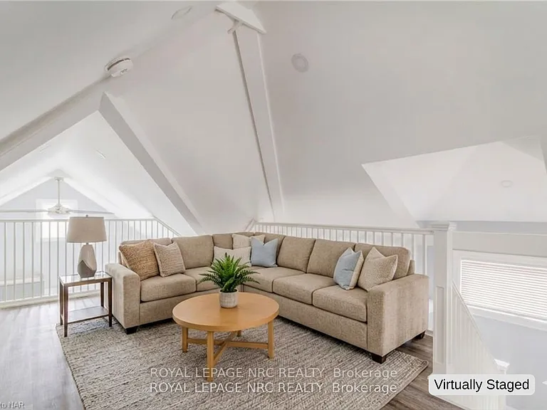 6 Clark St #UPPER — Photo 17