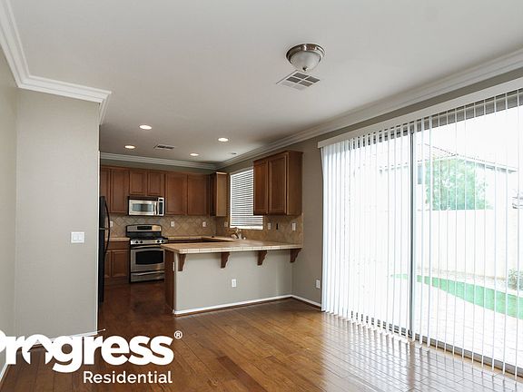 4th image of 5528 Grand Rapids St