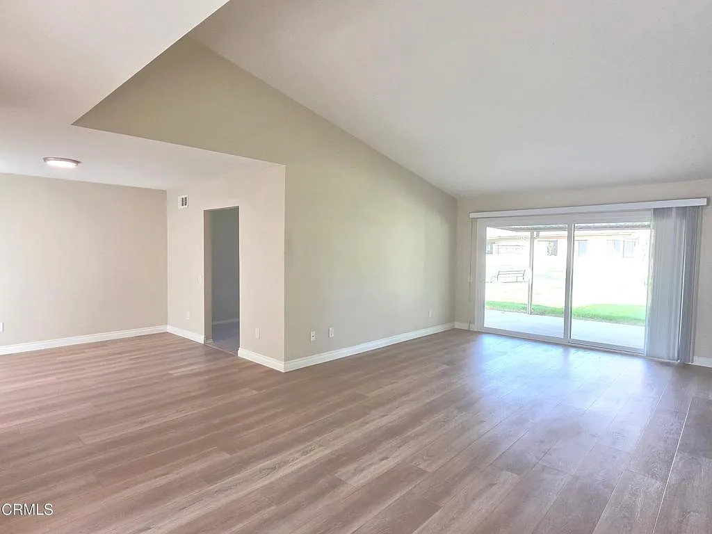 3 bed, 2.0 bath, 1498 sqft, $3,650 — Photo 4