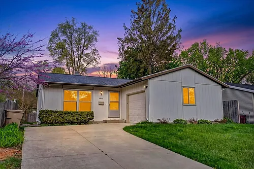 1806 Golden Oak Ln Photo 1