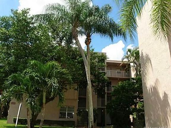3rd image of 9430 Poinciana Pl APT 307