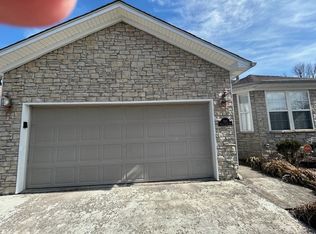 240 Spring Valley Ln, Lexington, KY 40511