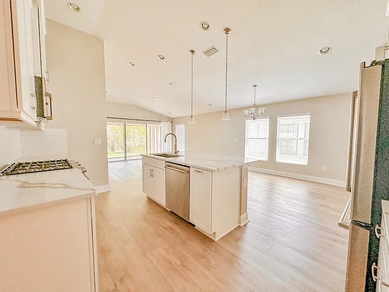 12488 Oak Hill Way — Photo 20