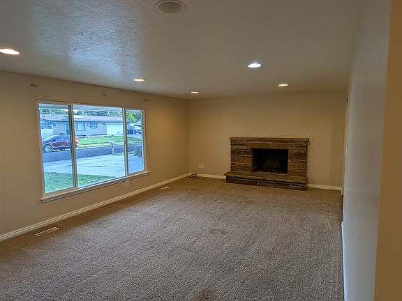 4th image of 3056 W 3760 S