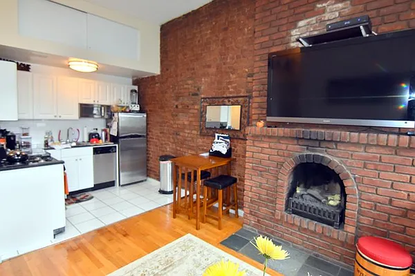 Rented by Buchbinder & Warren | media 9