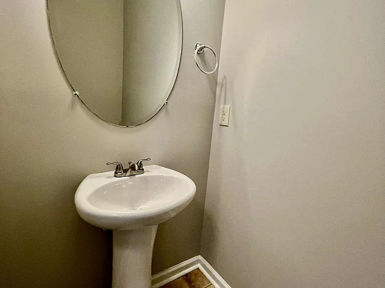 1739 Snapping Ct — Photo 11