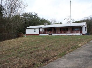 696 Simmons Cem Rd, Quebeck, TN 38579