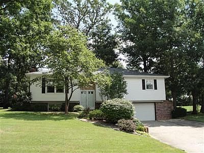 1st image of 323 Elm Tree Dr