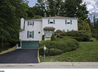 631 Heather Ln, Bryn Mawr, PA 19010