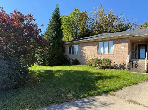 2024 Fortune Ct, Bridgeville, PA 15017