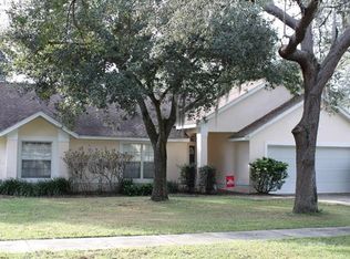 636 Oakpoint Cir, Davenport, FL 33837