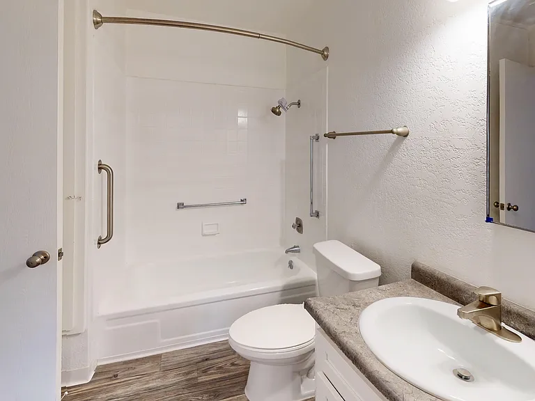 346 Robinson St #40 — Photo 20