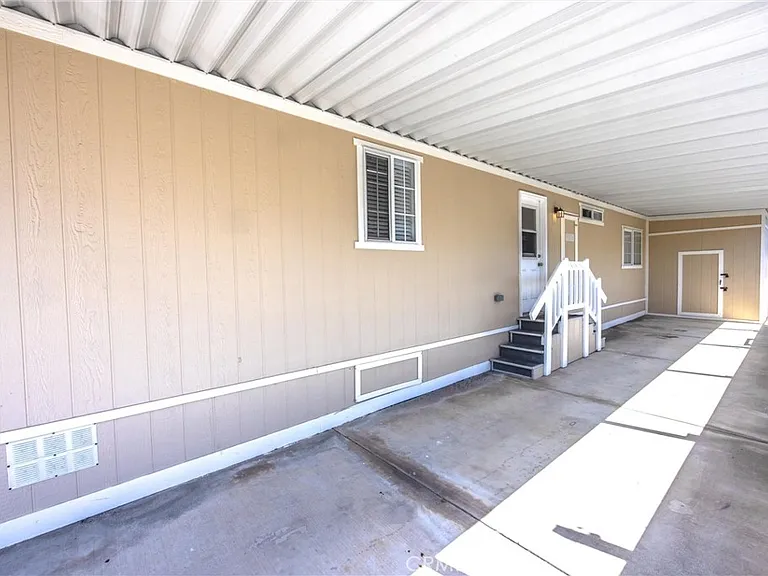 21851 Newland St #104 — Photo 26