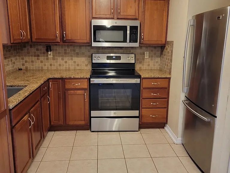 62 Teak Loop — Photo 2