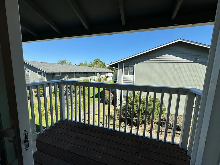 885 NE Sunset St #6 — Photo 7