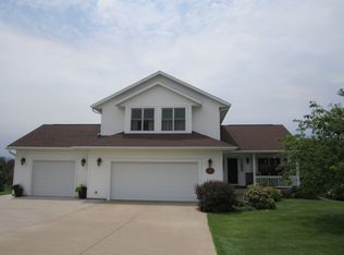 W3991 Jason Ln, La Crosse, WI 54601