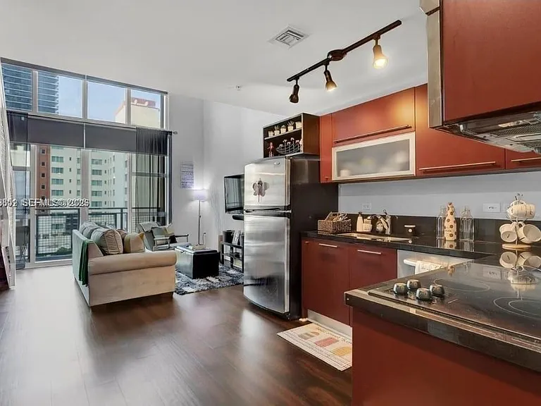 244 NE Biscayne Blvd #440 — Photo 26