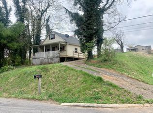 107 Smith St, Lexington, VA 24450