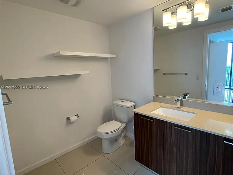 5300 Paseo Dr #604 — Photo 14