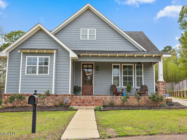 4 Oakwood Glen Dr, Clinton, MS 39056