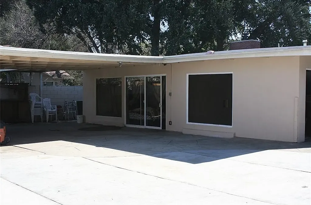 4 bed, 1996 sqft, $4,995 — Photo 3