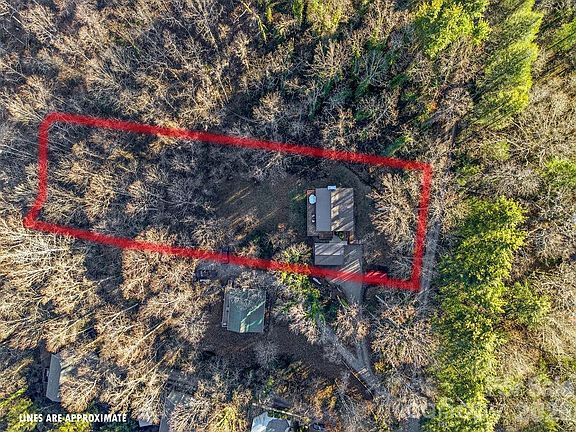 3rd image of 34 Greenbriar Rd